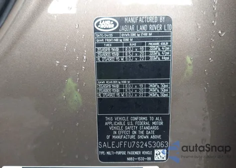 2025 Land Rover Defender 130 P300 S z USA, uszkodzony, nr VIN SALEJFFU7S2453063